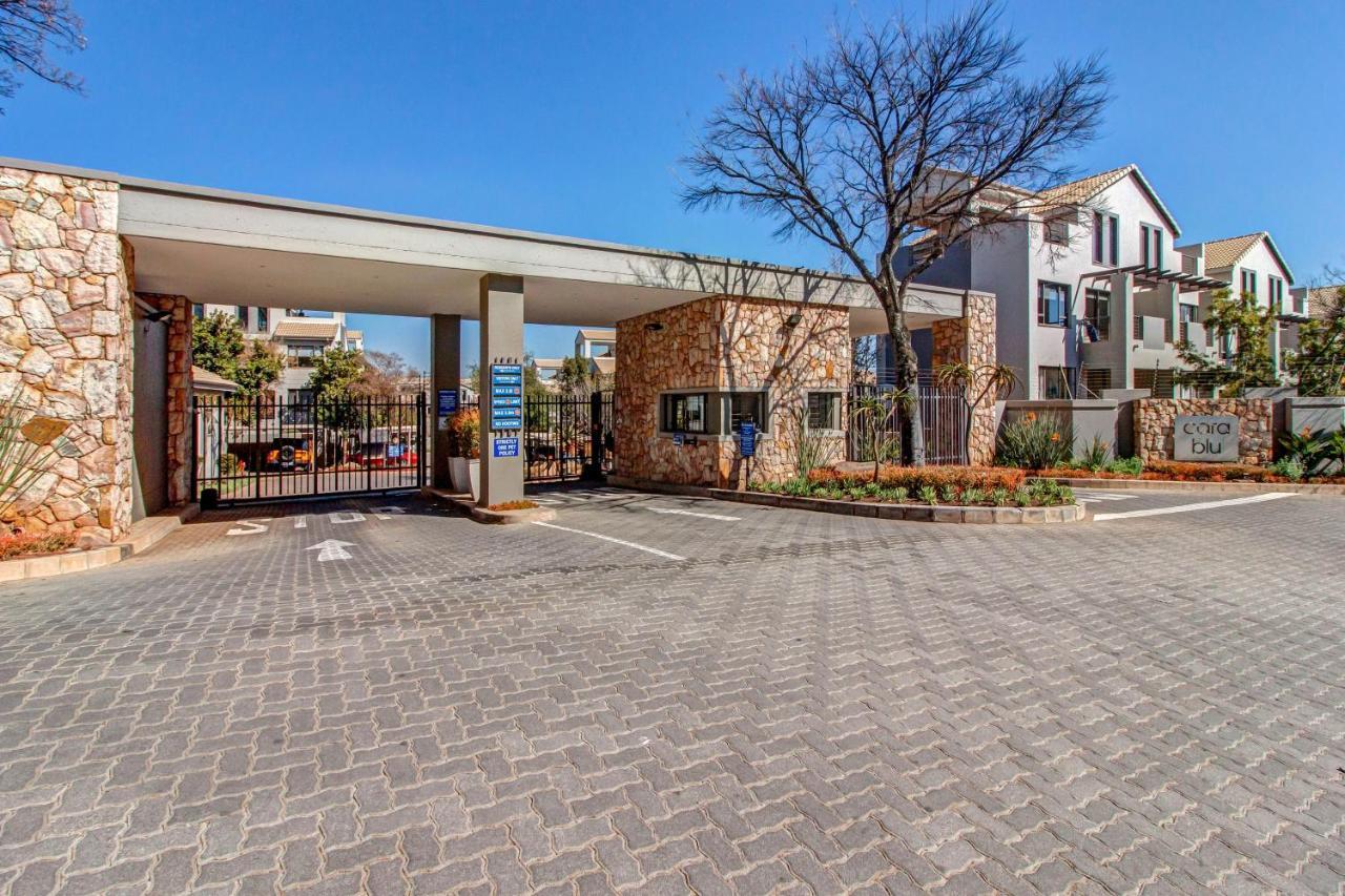 Upmarket Ultra Modern Sandton Apartment Johannesburg Exterior foto